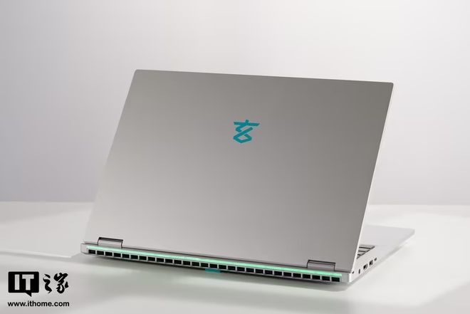 060+240Hz 电竞屏降至 5999 元开元棋牌玄派笔记本开启大促：满血 RTX4(图3)