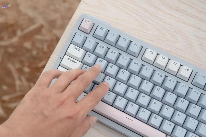 游戏都顺手雷柏V700DIY-98体验开元棋牌网站支持热插拔还有小键盘工作(图10)