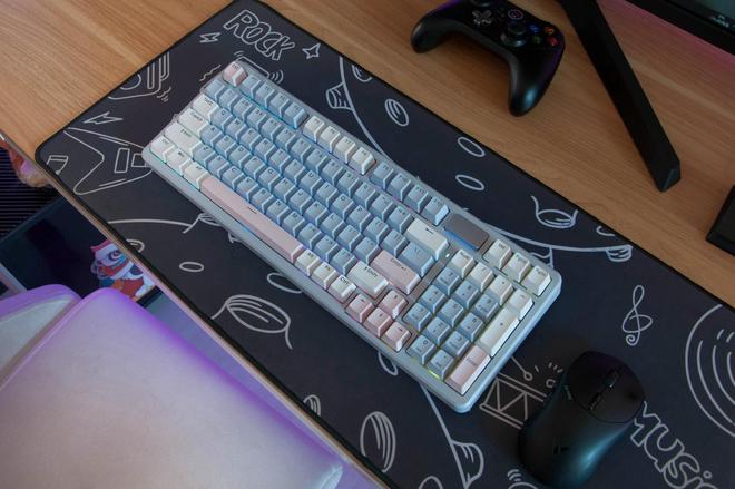 柏新键盘：热插拔+三模游戏办公通吃开元棋牌app客制化门槛粉碎机！雷(图17)