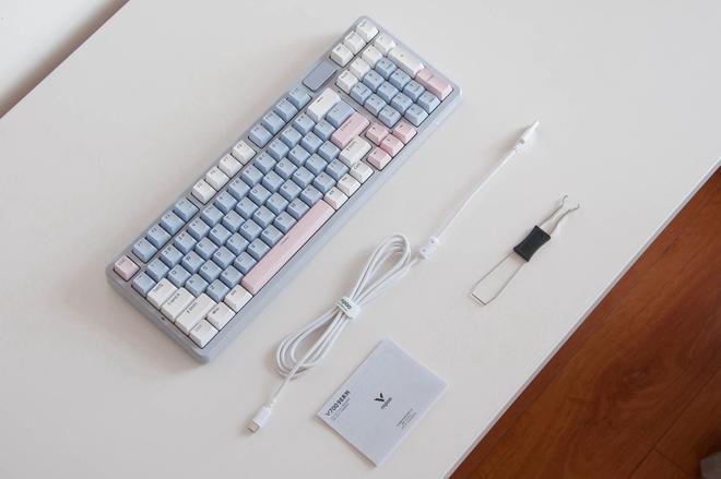 柏新键盘：热插拔+三模游戏办公通吃开元棋牌app客制化门槛粉碎机！雷(图9)