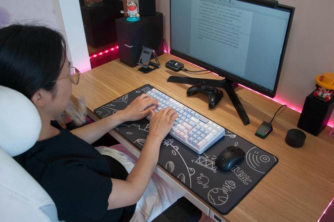 柏新键盘：热插拔+三模游戏办公通吃开元棋牌app客制化门槛粉碎机！雷(图10)